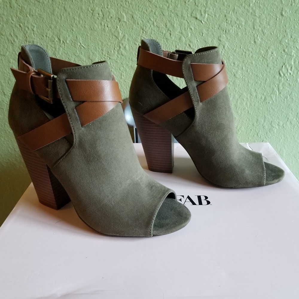 Size 7 Suede Peep toe booties